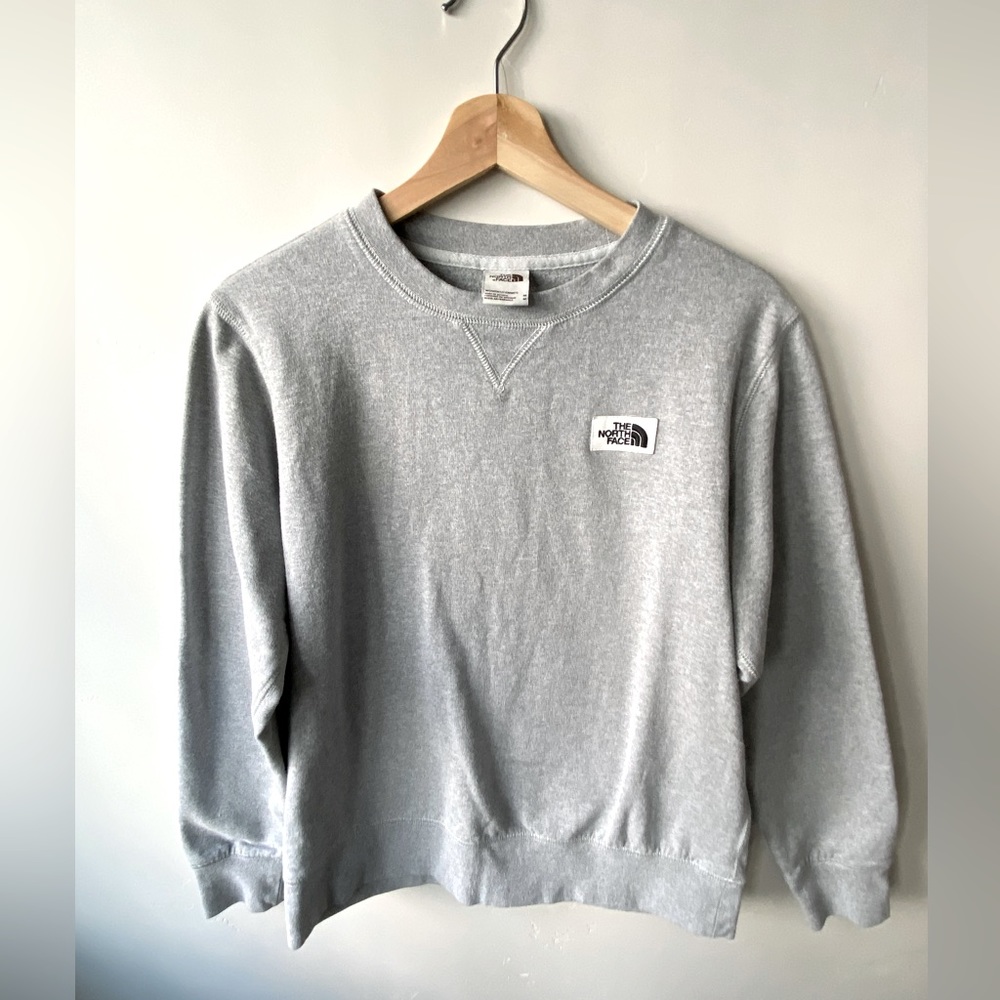 North face women’s heritage patch crew neck pullover sweater grey
